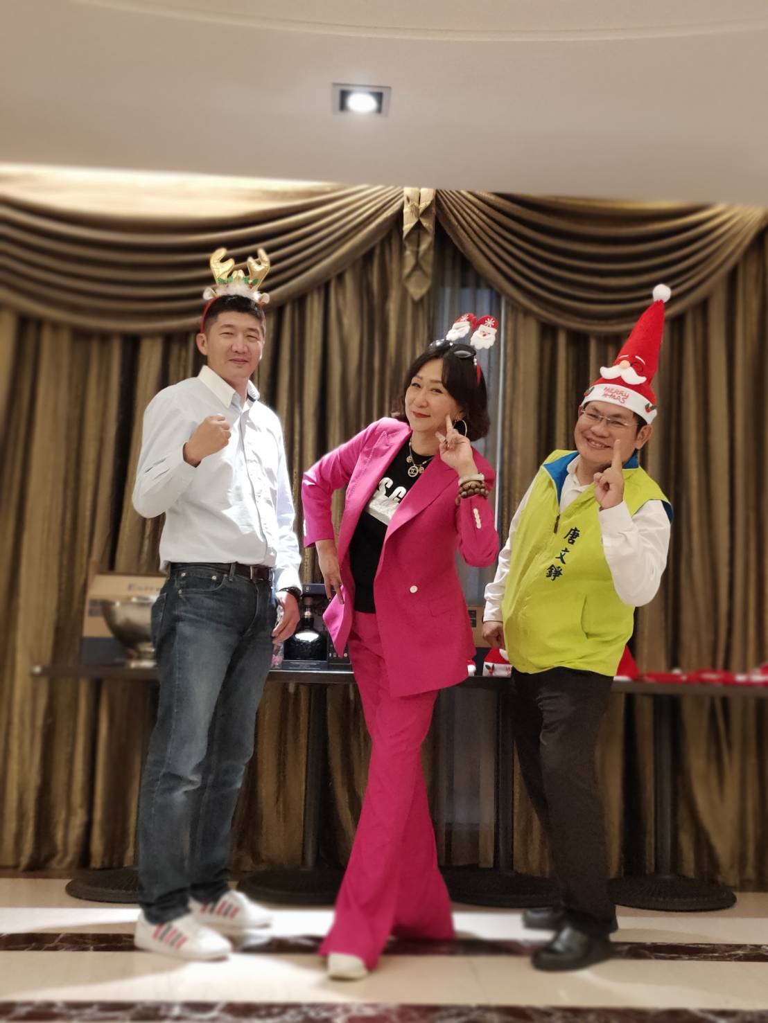 LINE_ALBUM_1091225義大天悅飯店聖誕趴_220913_13