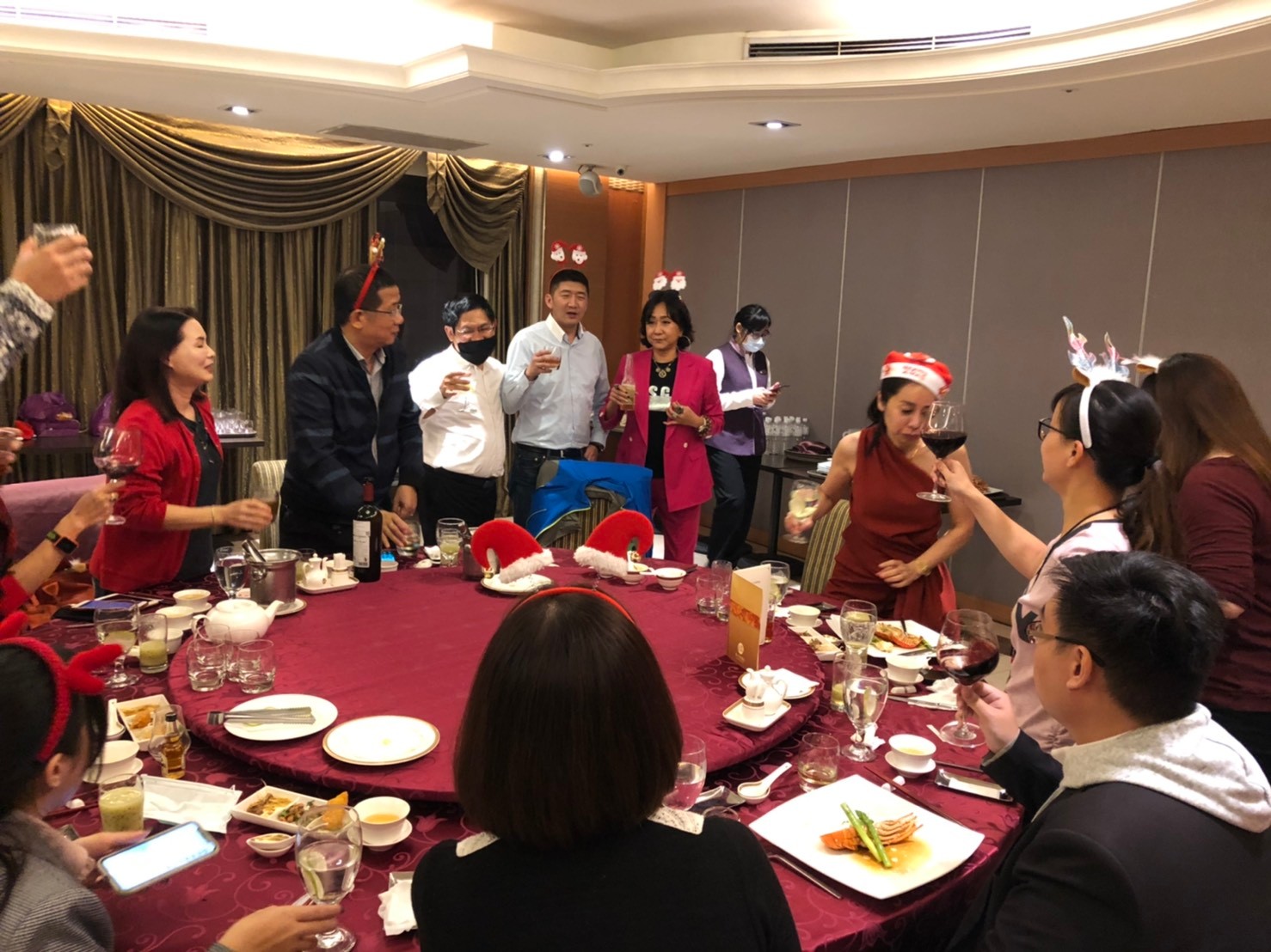 LINE_ALBUM_1091225義大天悅飯店聖誕趴_220913_42