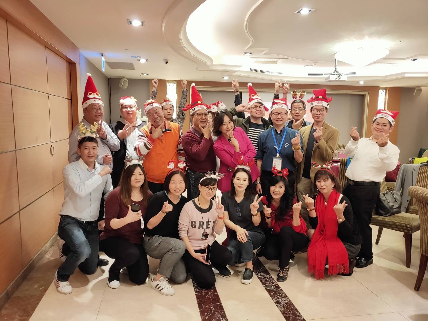 LINE_ALBUM_1091225義大天悅飯店聖誕趴_220913_69
