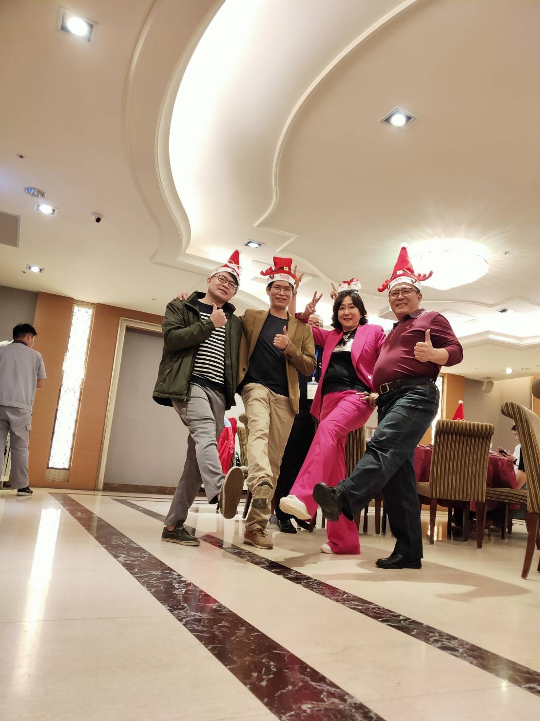 LINE_ALBUM_1091225義大天悅飯店聖誕趴_220913_86