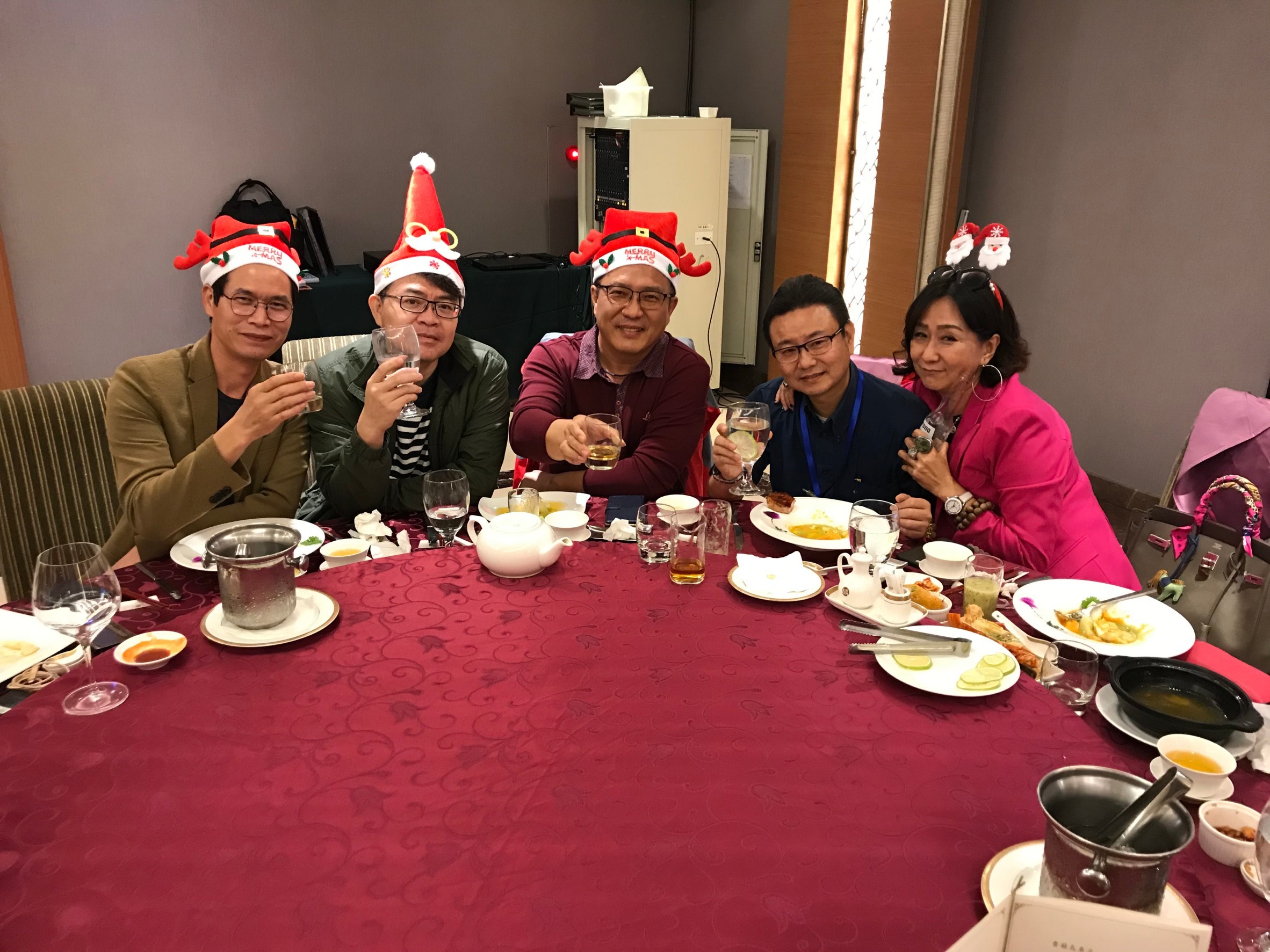 LINE_ALBUM_1091225義大天悅飯店聖誕趴_220913_140