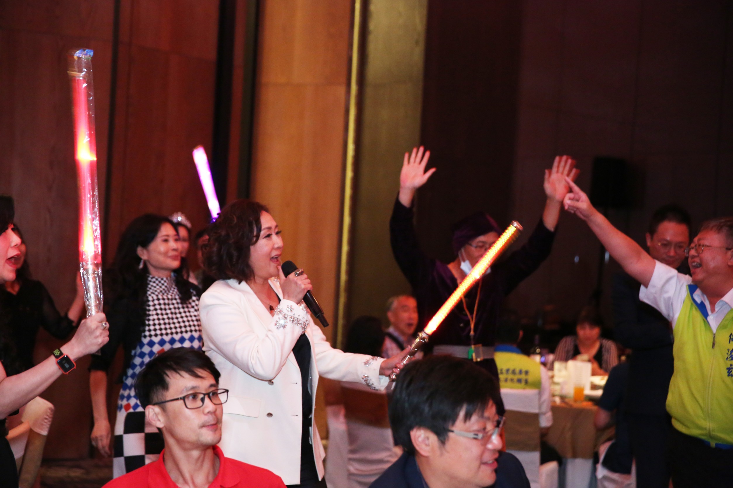 LINE_ALBUM_110423國王皇后春酒晚會_220913_5
