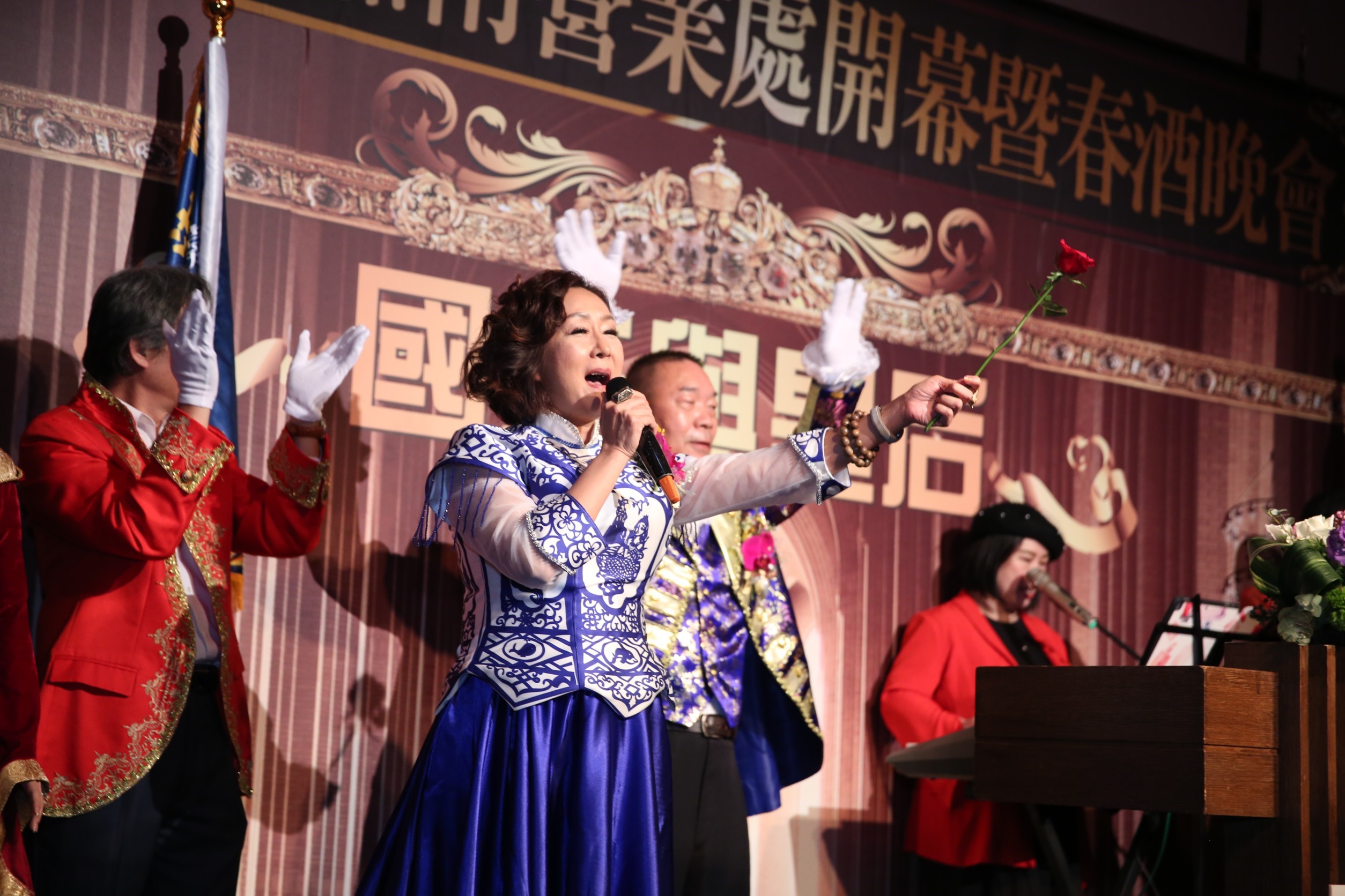 LINE_ALBUM_110423國王皇后春酒晚會_220913_11