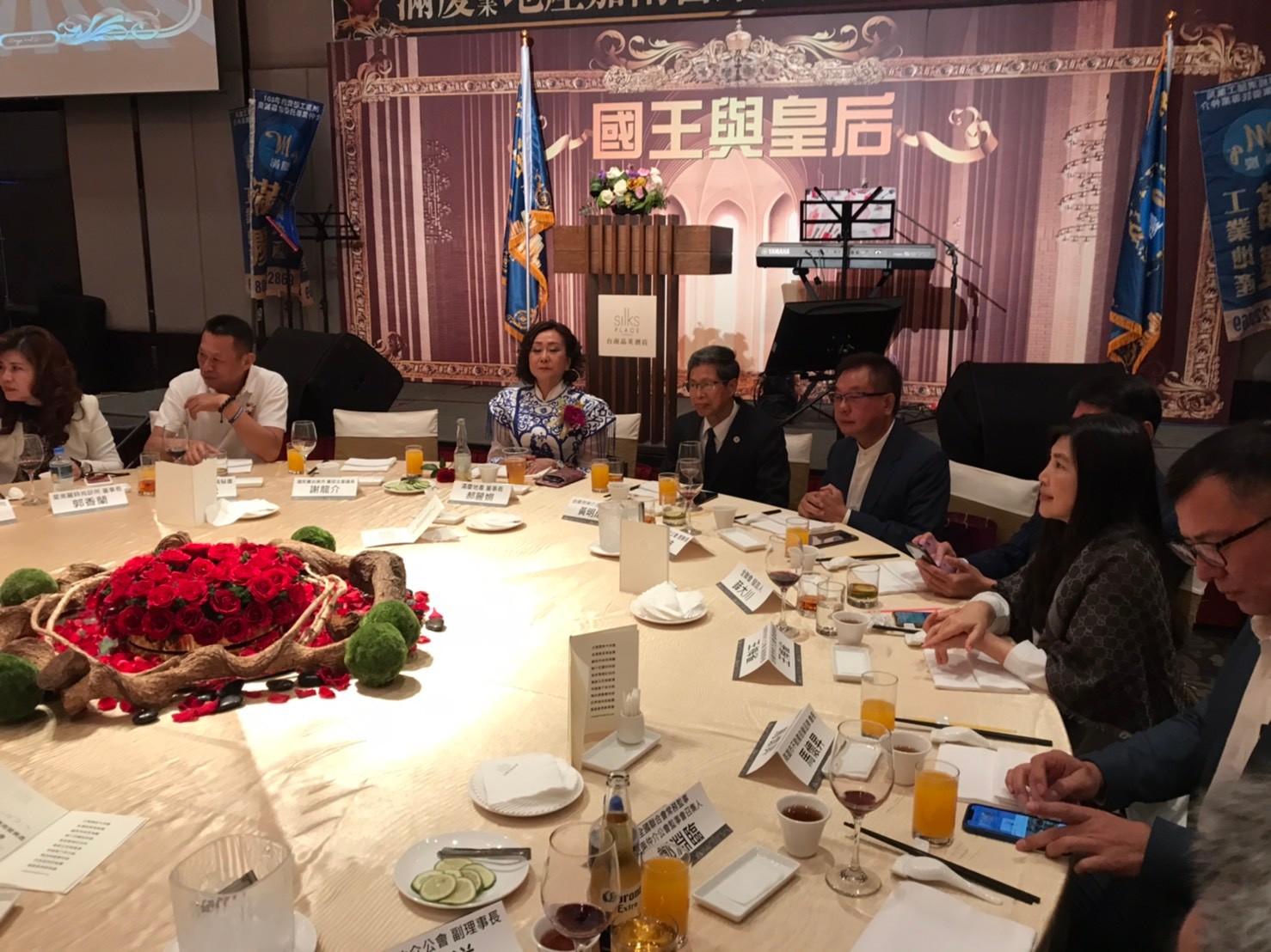 LINE_ALBUM_110423國王皇后春酒晚會_220913_21