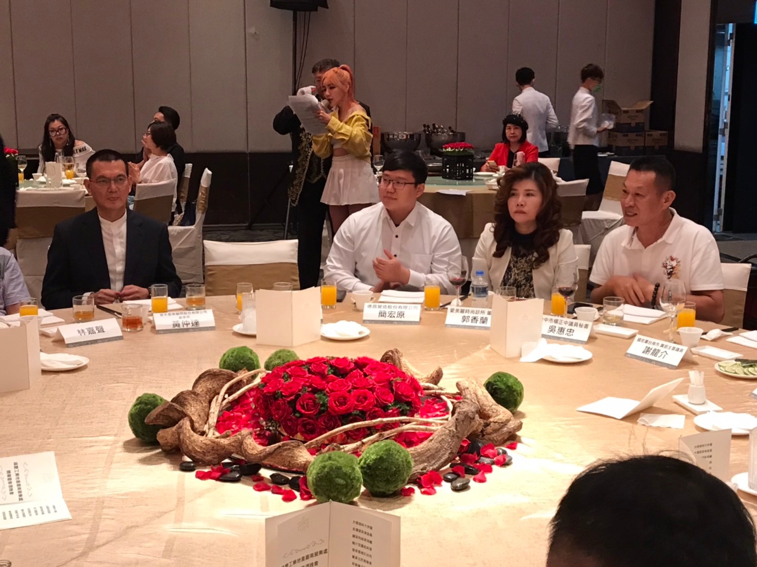 LINE_ALBUM_110423國王皇后春酒晚會_220913_25