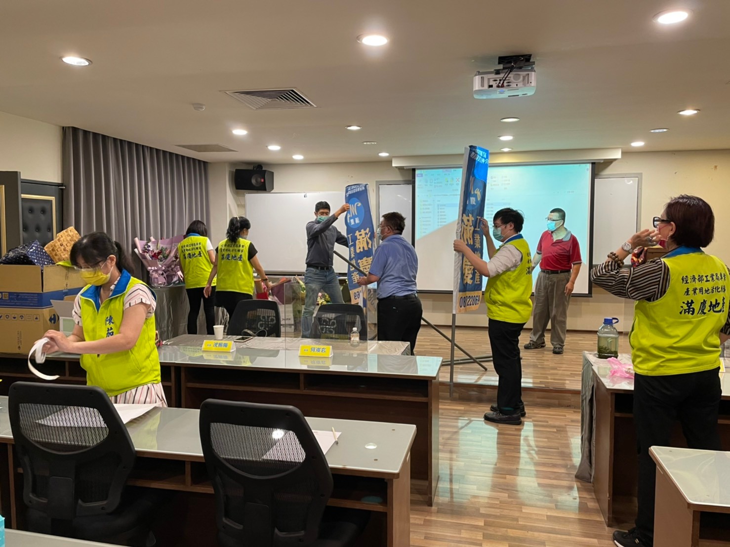LINE_ALBUM_2021上半年度績效表揚大會_220913_8