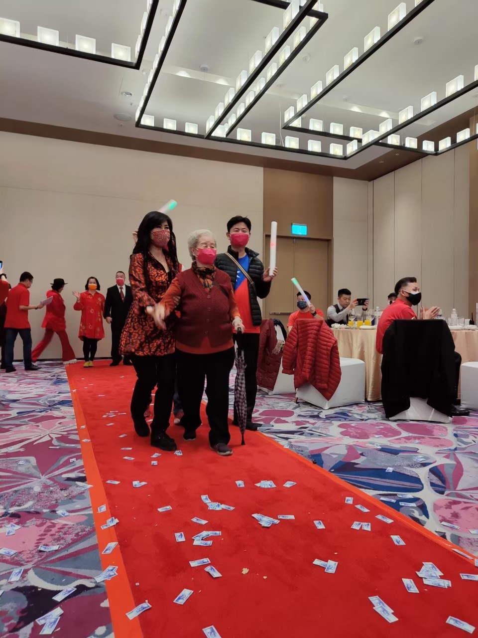 LINE_ALBUM_111121滿慶尾牙晚會_220913_80