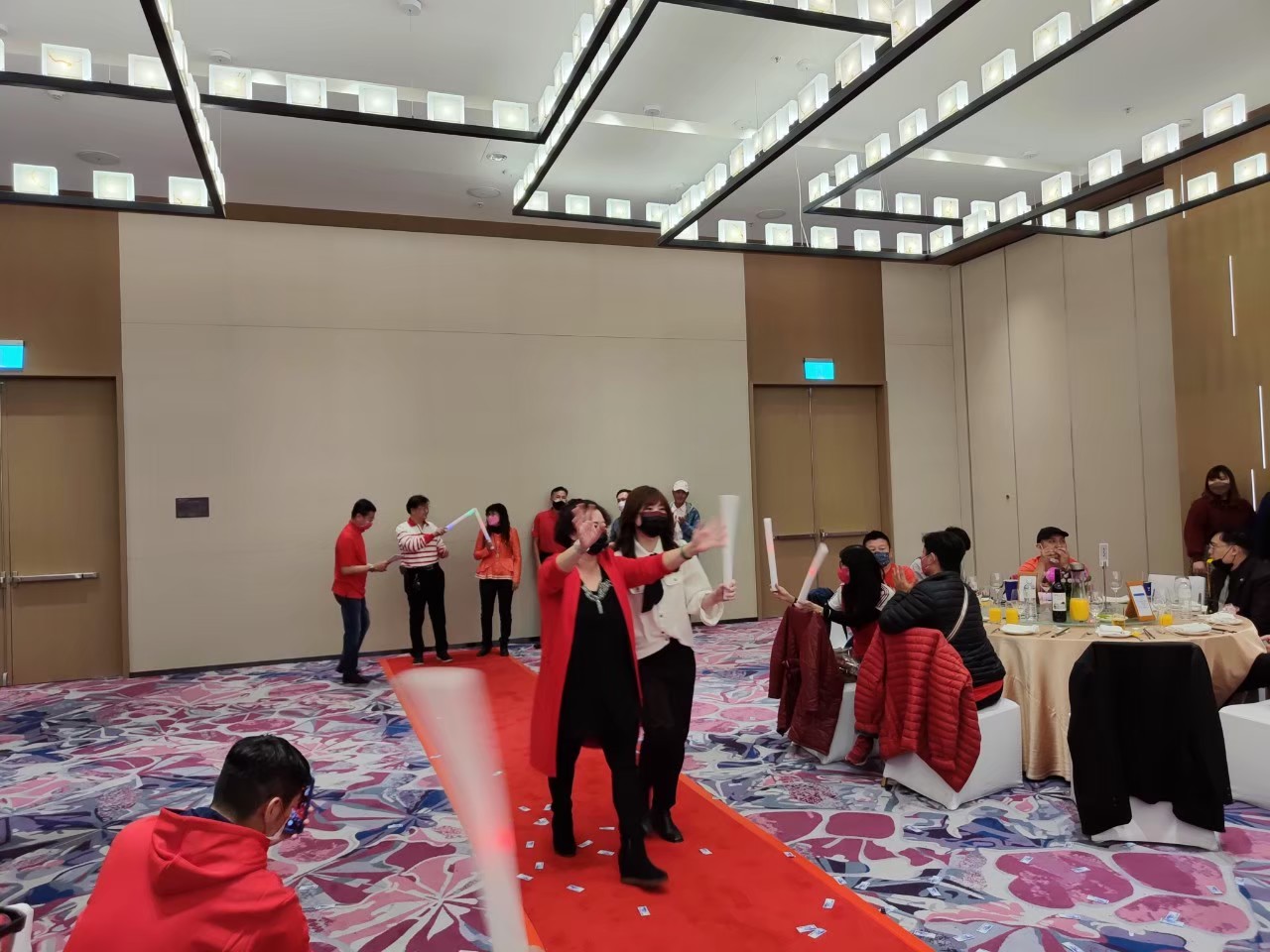LINE_ALBUM_111121滿慶尾牙晚會_220913_116